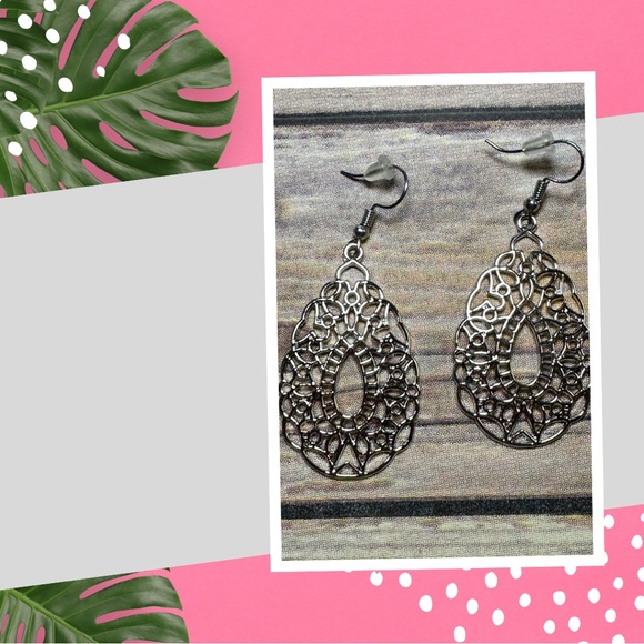 Jewelry - Silver Earrings